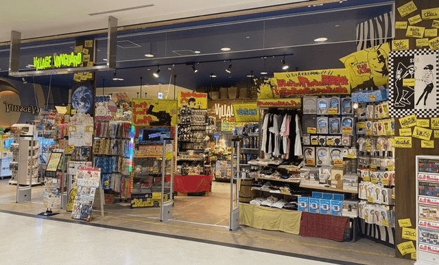 ヴィレッジヴァンガード イオンモール名古屋茶屋店（Village Vanguard  AEON MALL Nagoya Chaya 빌리지 뱅가드 Village Vanguard ）の店舗外観