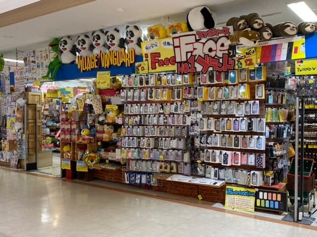 ヴィレッジヴァンガード ゆめタウン南岩国店（Village Vanguard  YouMe Town Minami Iwakuni 빌리지 뱅가드 Village Vanguard ）の店舗外観